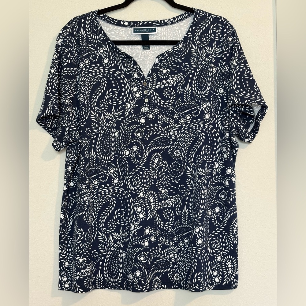 Karen Scott Navy & White Floral Buttoned Blouse